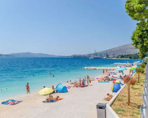 Apartments Marina Hotels in Okrug Gornji