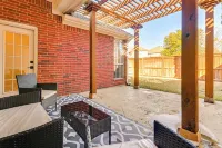 Elegant Home w/ Private Patio, 2 Mi to UTD Campus!