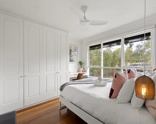 Relaxed Bayside Stay with Outdoor Space Hotels in Mordialloc