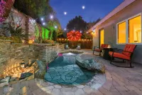 Charming Coastal Escape: Resort-Style Walk-in Spa