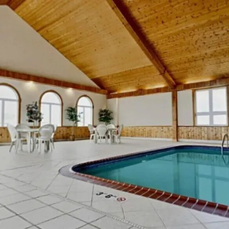 Americas Best Value Inn and Suites Thief River Falls