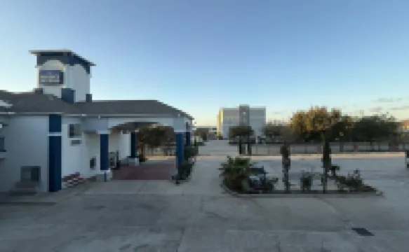 Crystal Inn - Garth Rd