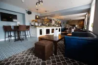 Hardwick Arms Hotel - bar