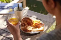 Van der Valk Hotel le Catalogne Saint Aygulf - breakfast