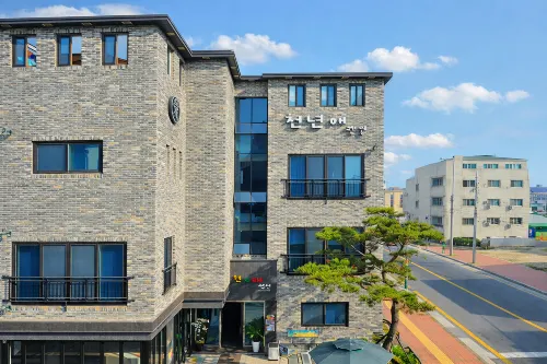 Boryeong (Daecheon) Millennium Love Pension - 膳食民宿