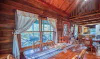 The Big Buffalo sleeps 15 with Hot Tub