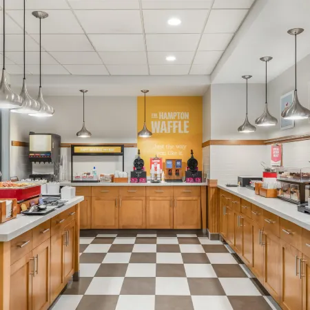 Hampton Inn & Suites Dallas/Plano-East
