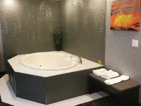 Red Carpet Inn Elmwood - Parking