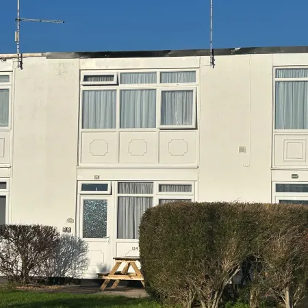 Modern, 2Br Villa Walk to Beach Parking WiFi Dawlish Warren