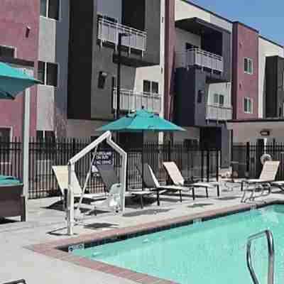 Resort 1BR Oasis Pool Spa Gym Reno Getaway Fitness & Recreational Facilities
