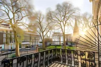 Lancaster Court Hotel - parking