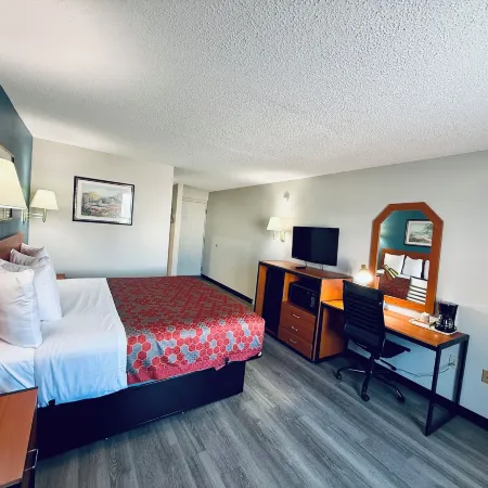 Luxury Inn & Suites