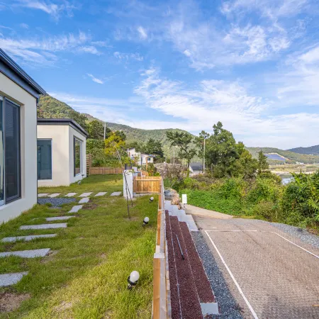 Cheongdo Stay in Four Seasons