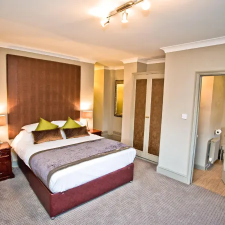 Wards Hotel