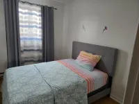 Charming 3-Bedroom Apartment in Vibrant Montréal Hotels near Des Rapides Park