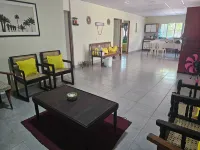 Honey Beach House - 2-Star