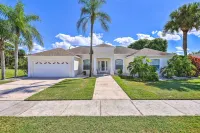 Merritt Island Home with Grill and Saltwater Pool - spa