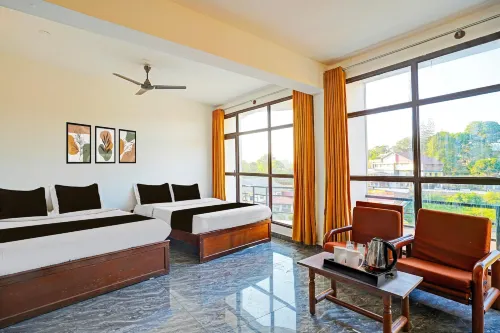 Classic With Balcony Hotel Raj - 2-Star