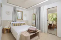 NUSA suites & villas - balcony