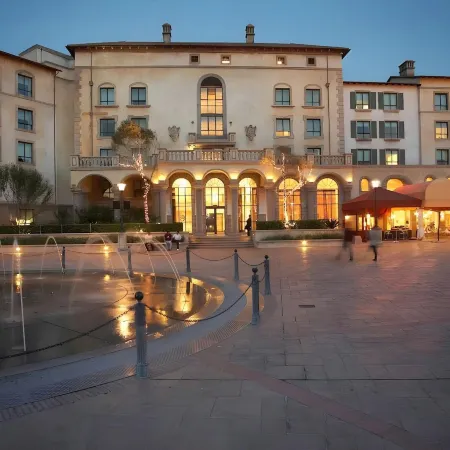 Piazza Hotel Montecasino
