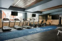 The Strathallan Rochester Hotel & Spa - a DoubleTree by Hilton - parking