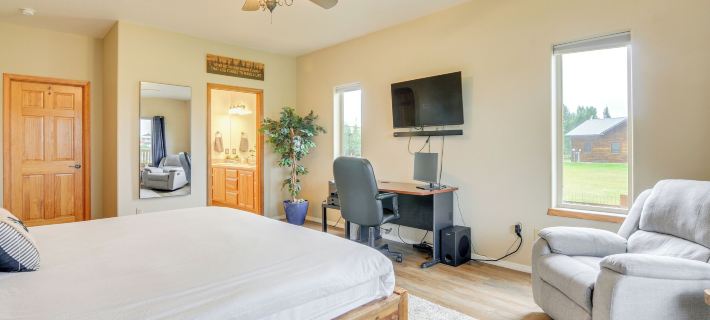 Modern Pagosa Springs Home w/ Deck on Village Lake Hotels in Archuleta County