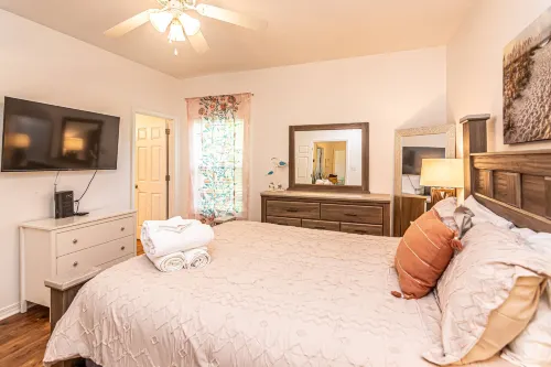4014 Gulf Shores family friendly 2 pools Duplex