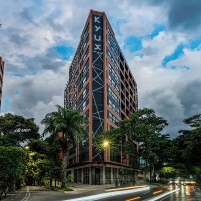 Kyux Hotels near Laureles Park