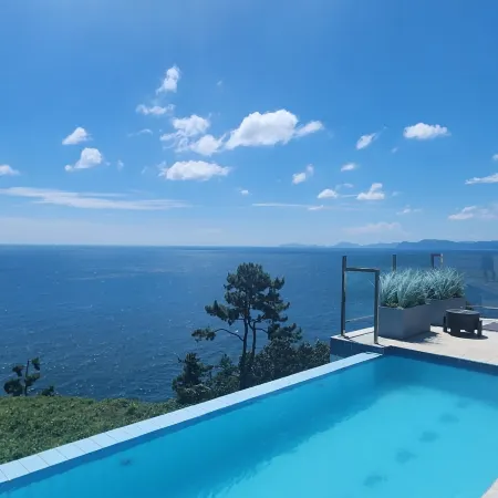 Namhae Poolvilla Yunseul