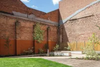 StayCozy Apartments in Birmingham - spa