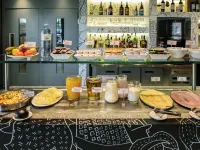 Ibis Mendoza - breakfast