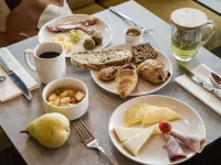 Mercure Chartres Est - Aamiainen