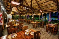 Hotel Termal Emperatriz Termas de Río Hondo - 朝食