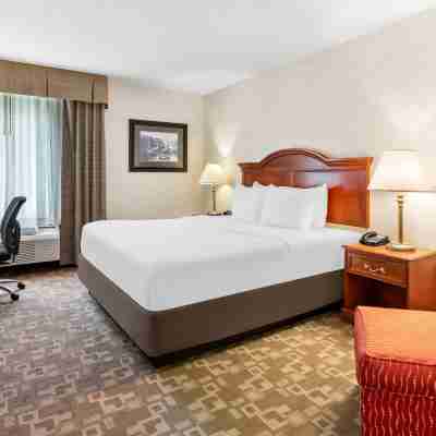 Quality Inn Edison-New Brunswick Rooms