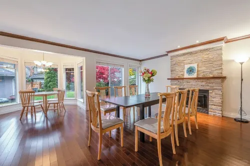 Comfortable Room in a Shared Home - 4-Star