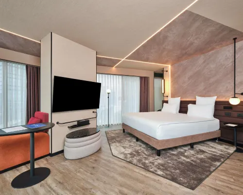 Novotel Istanbul Bomonti Hotels near Bomontiada