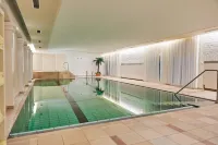 Seehotel am Tankumsee - piscina