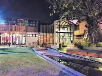 Baan Mai Kradan Hostel Chiang Rai - Hostels