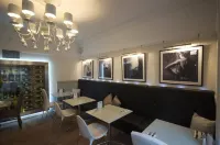 曼寧斯飯店 - 早餐