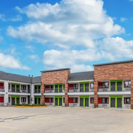 Americas Best Value Inn & Suites Kingwood IAH Airport