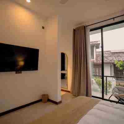Lady Lavinia Guest House Rooms