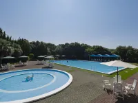 lenessa jougasaki - piscine