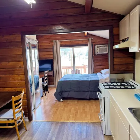 Merritt Lodge