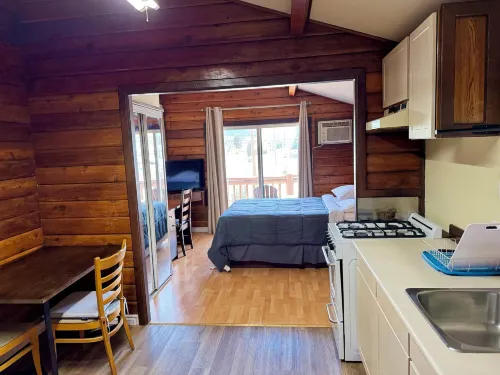 Merritt Lodge - 2-Star