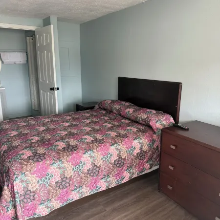 RED ROSE INN MOTEL