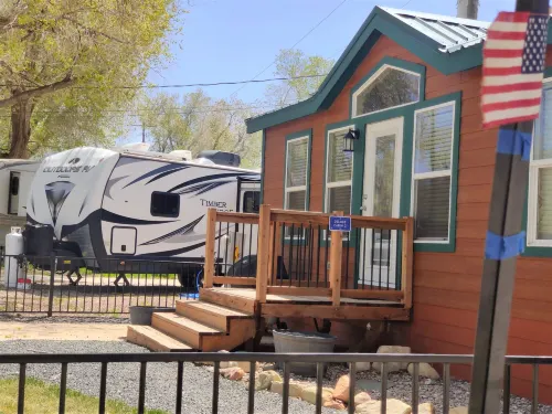 シーダーシティ RV リゾート - 2つ星