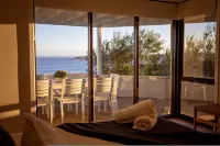 West Beach Holiday Home - Boutique