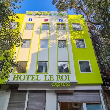 Le Roi Express Paharganj Отели рядом с достопримечательностью «Храм Акшардхам»