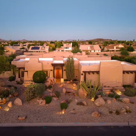 The Good Life Oasis Luxury 5BR Home Sleeps 16