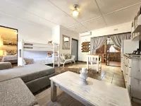 Leopard Corner Lodge - موقف سيارات